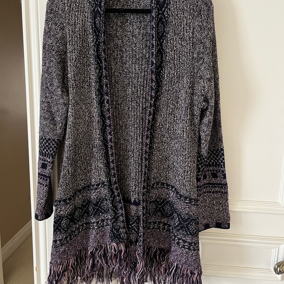 Brand new  long  fringed sweater jacket . - Picture 4 of 5
